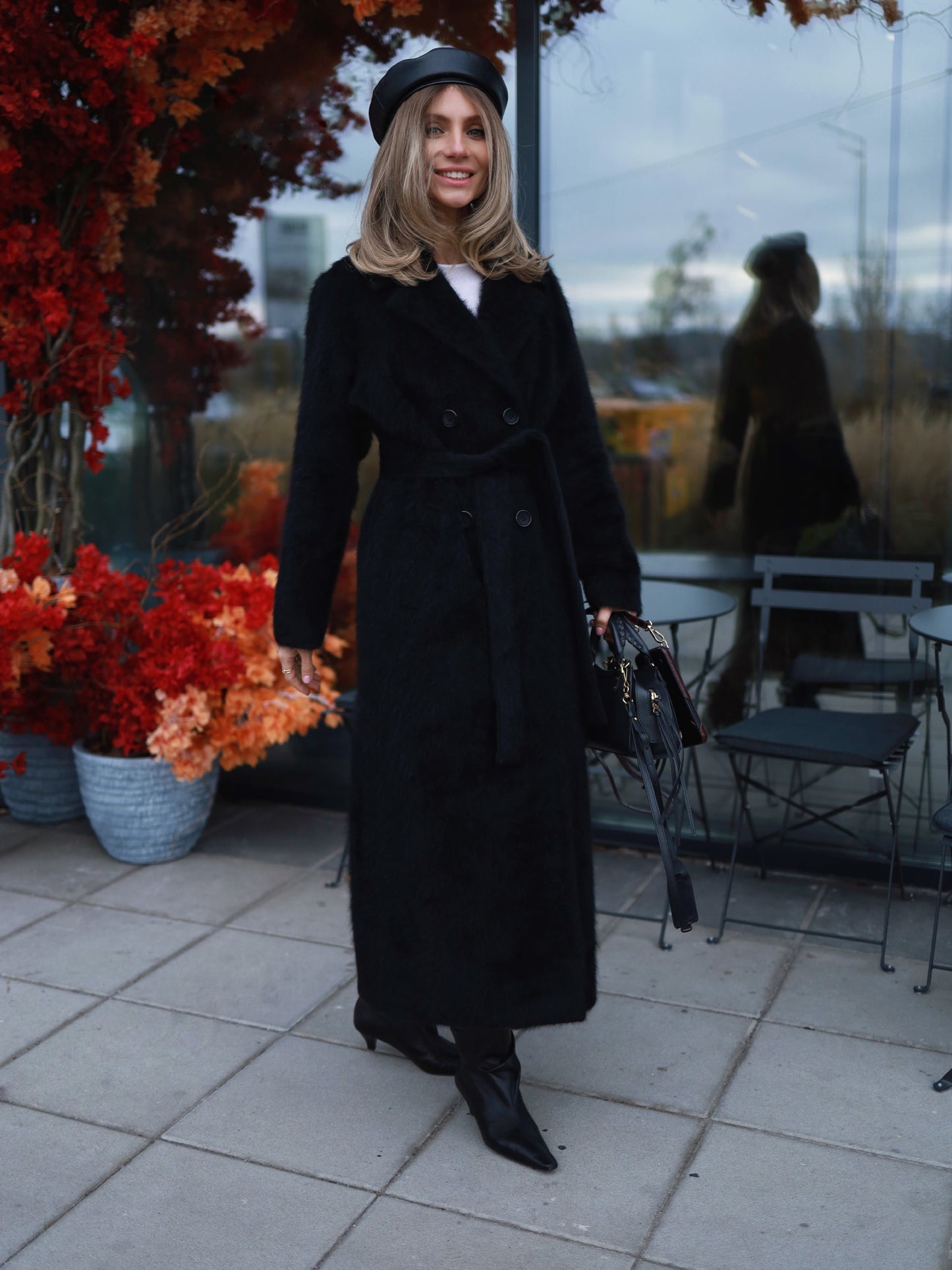 Long coat with belt, 100% wool, Black